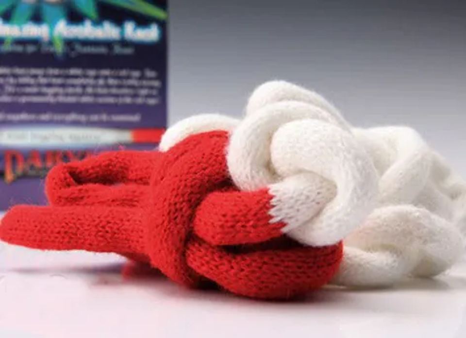 Amazing Acrobatic Knot